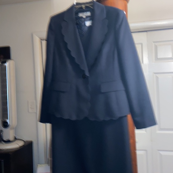 Two piece dress and sculptures jacket navy blue - Picture 2 of 11